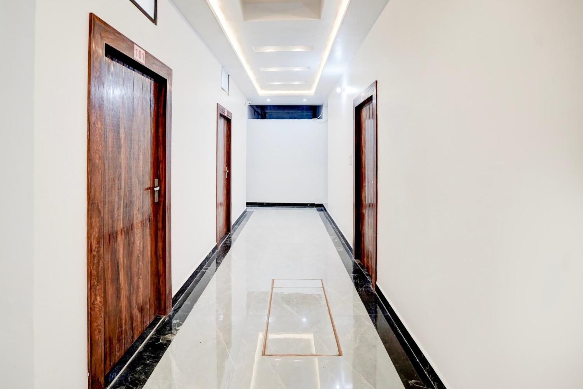 Hotel O Samrat Inn Prayagraj Exterior foto